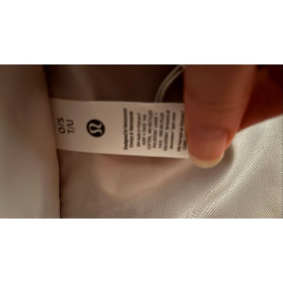 EUC lululemon Two-Tone Canvas Mini Tote Bag 4.5L, ivory , $179 - Picture 7 of 10